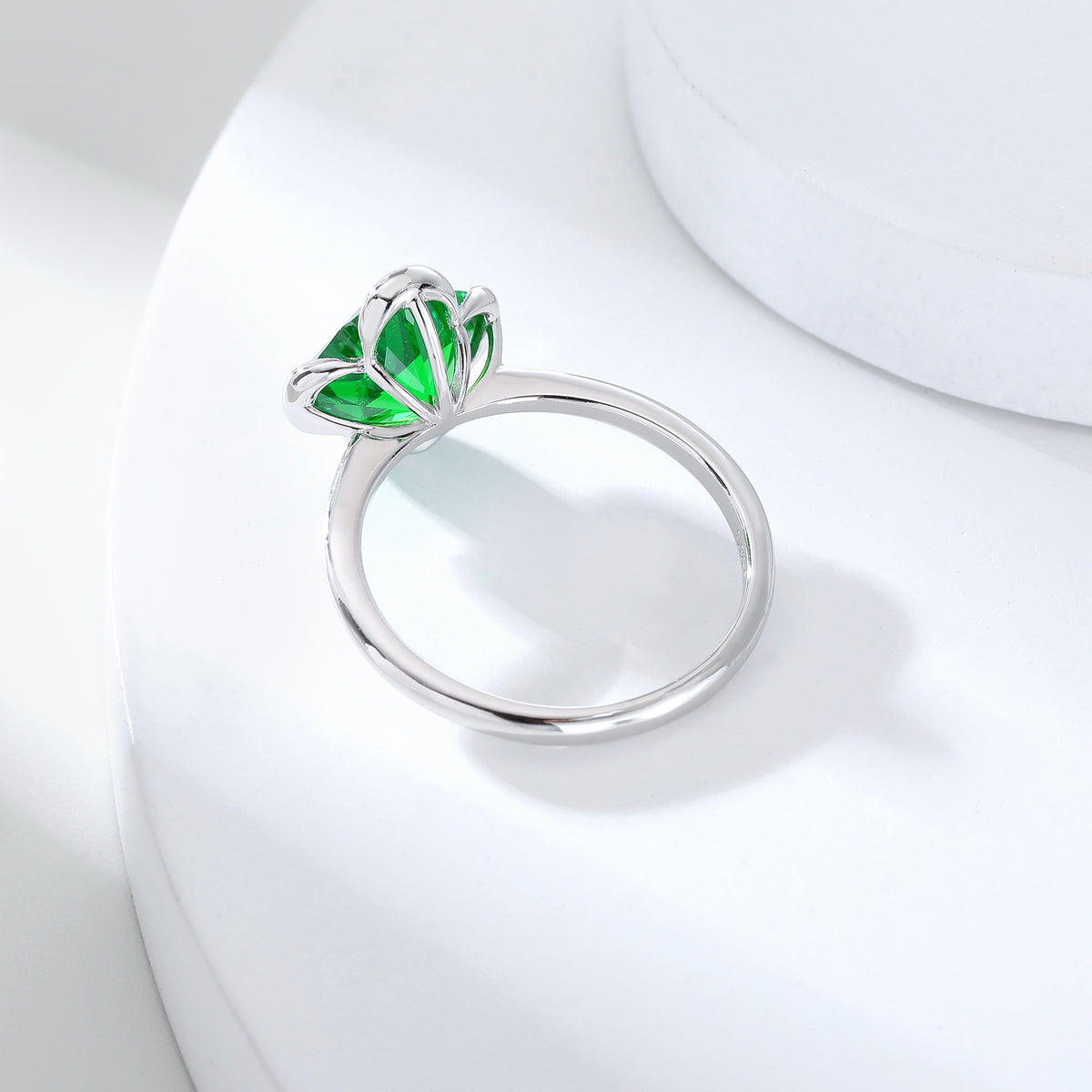 Four‑Leaf‑Clover Green Moissanite Ring