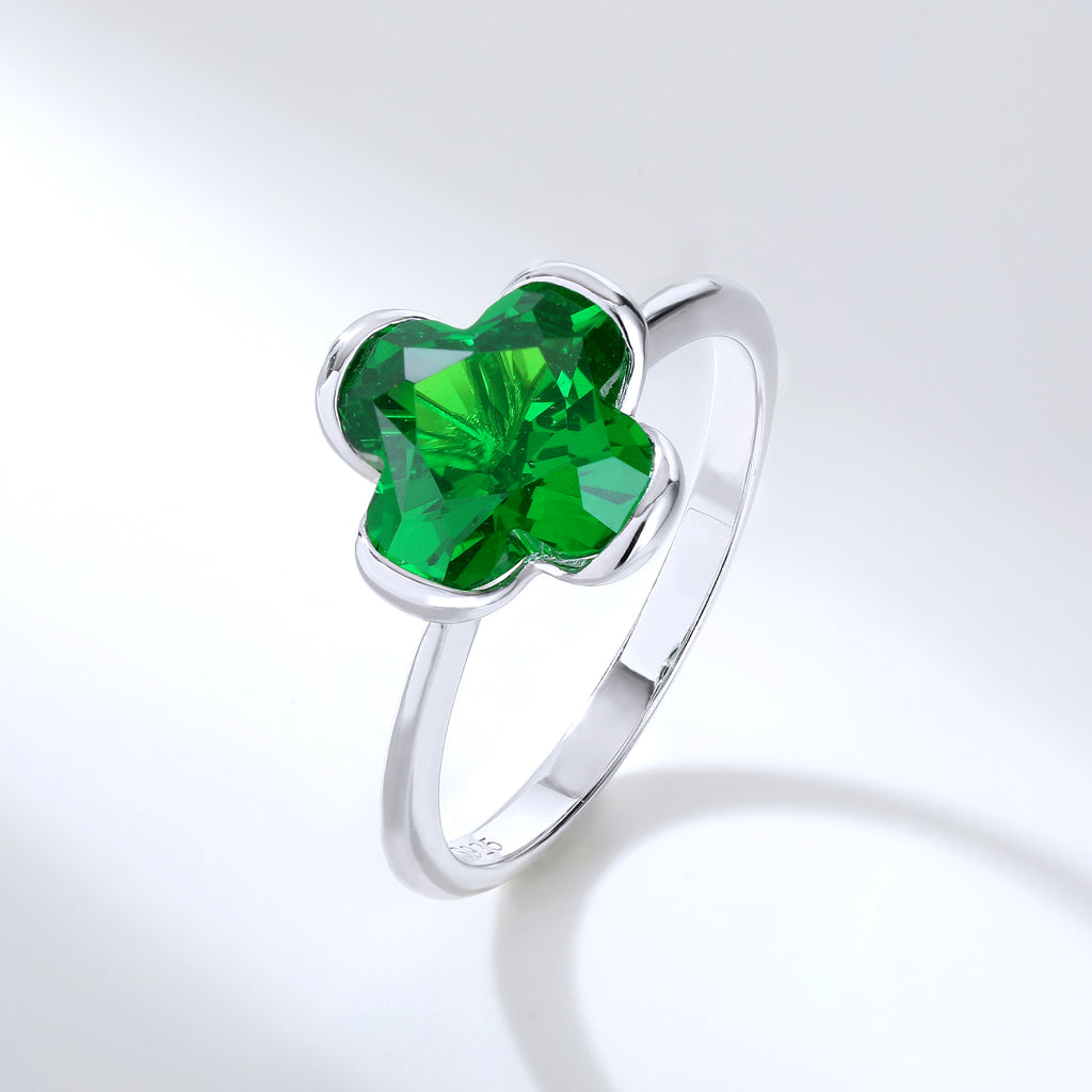 Bague en moissanite verte trèfle à quatre feuilles