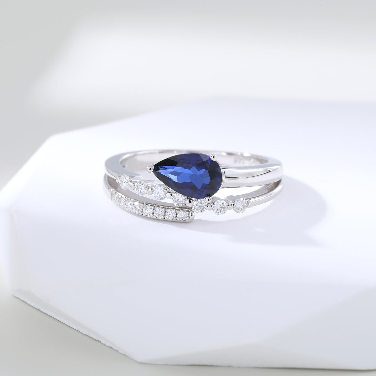Pear‑Cut Open‑Shank Star‑Accent Gemstone Ring